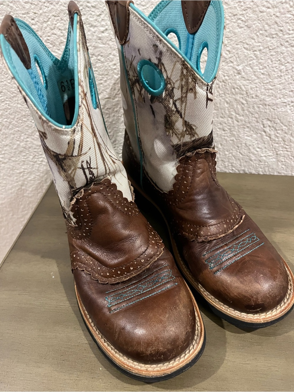 Ariat Women’s 6.5 B Western Cowboy Boots Brown Camo Turquoise 10009500